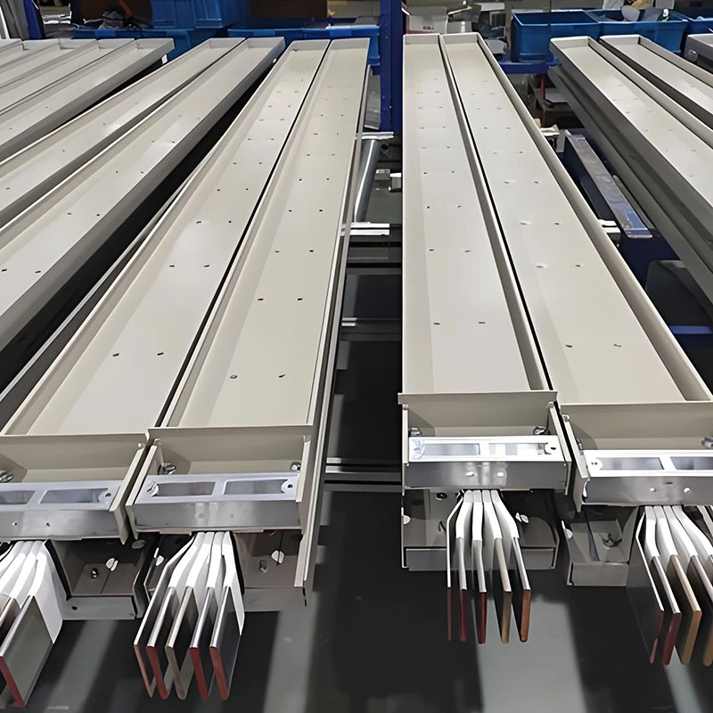 Затворена шина с голям ток