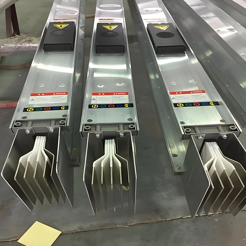 Затворена шина със слаб ток